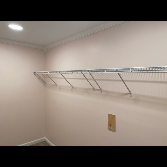 ClosetMaid Support Brackets 12” for 12-16” shelves set of 12 - Picture 1 of 3
